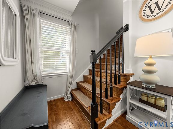 3rd image of 1414 Walton Bluff Ter