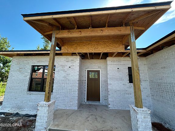 2nd image of 4010 E 9th St