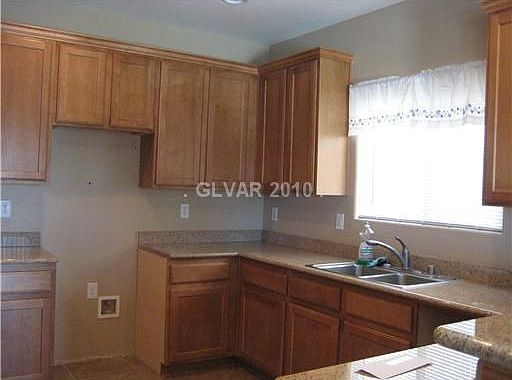 3rd image of 7626 Ambersnail St