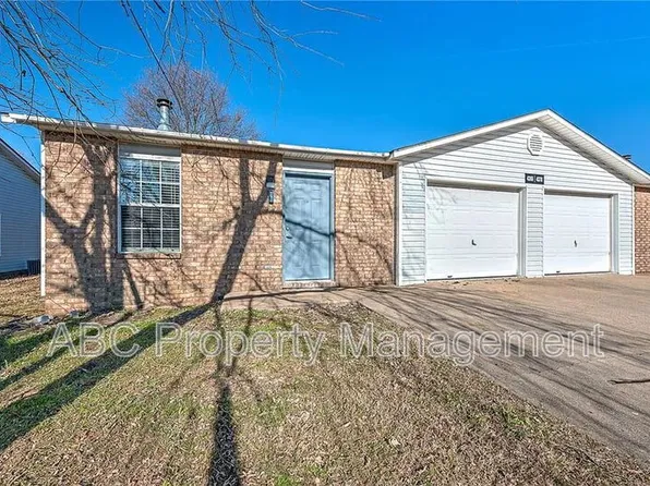 4378 W Thrasher Dr, Fayetteville, AR 72704