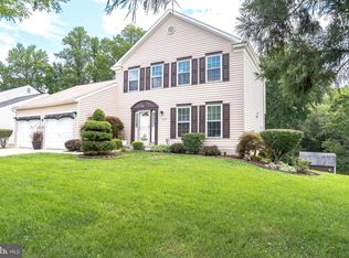9606 Fox Run Dr, Clinton, MD 20735