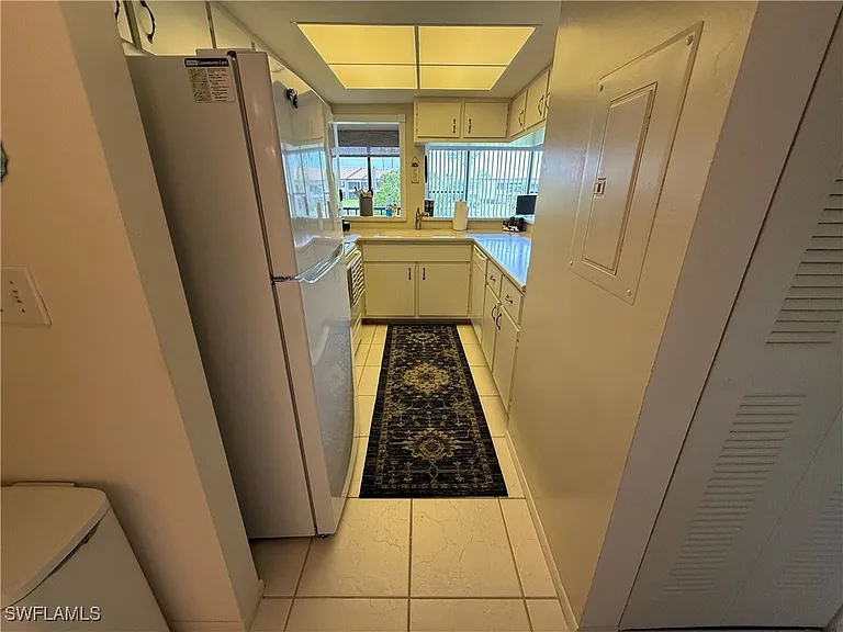 5590 Trailwinds Dr #421 — Photo 14