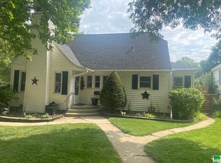 3260 Pierce St, Sioux City, IA 51104
