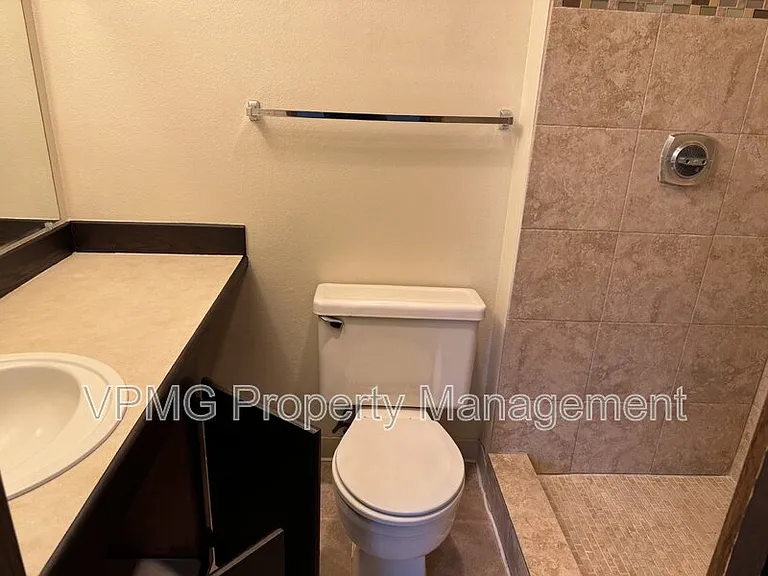 5415 NE 34th St #B — Photo 9