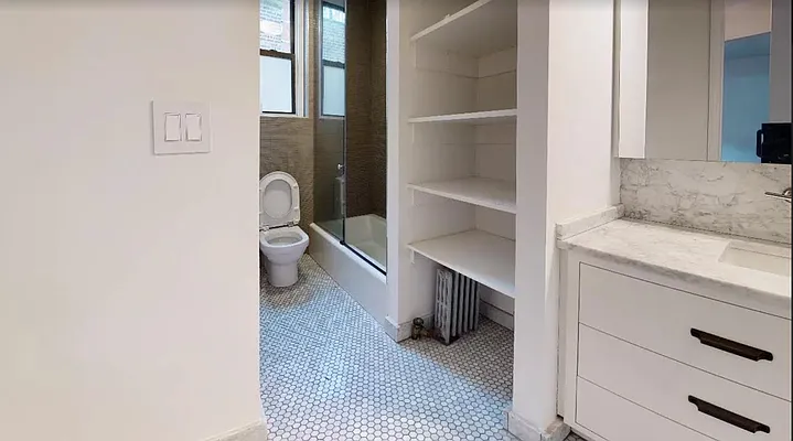 Rented by Bond New York | media 15