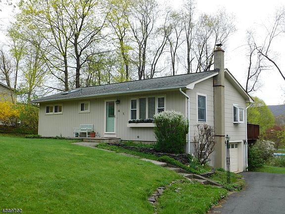 3rd image of 16 Hillside Dr