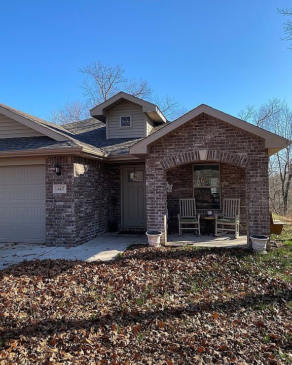 Exterior w/front porch
