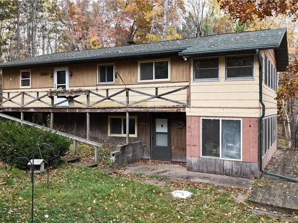 1926 Deer Trail, Spooner, WI 54801