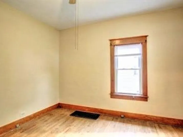 1011 W Tremont St — Photo 20