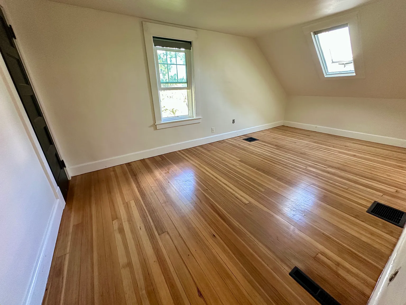 4 bed, 2000 sqft, $1,000 — Photo 4