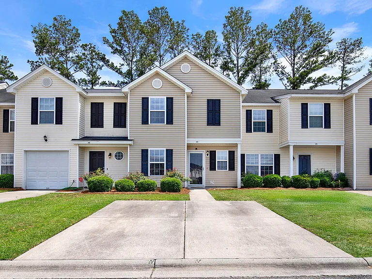 38 Transom Rd — Photo 1
