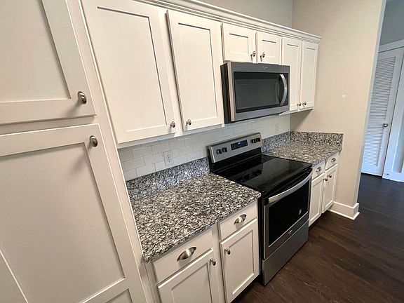 5th image of 934 Governors Ct #310