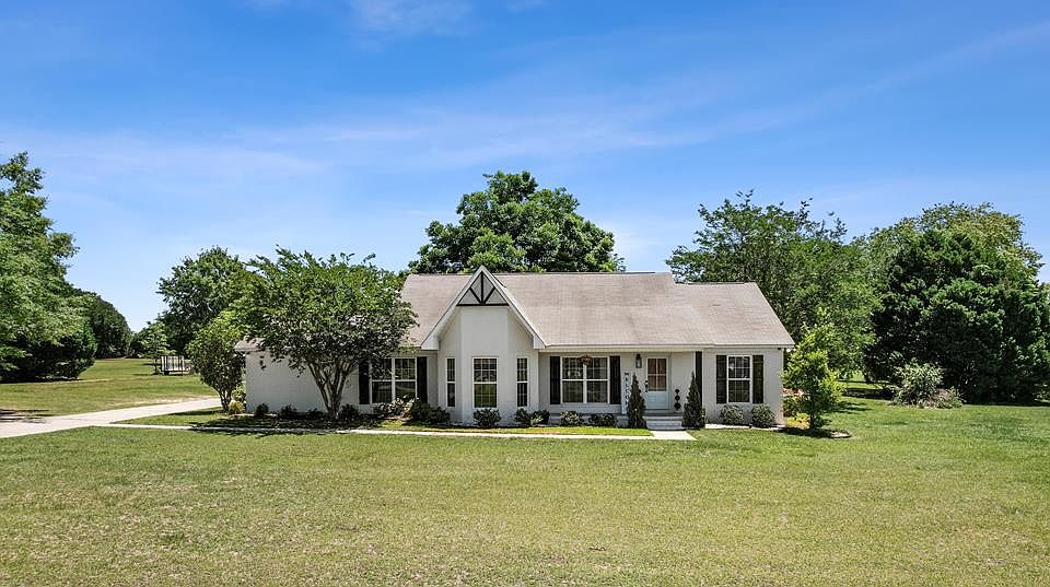 1st image of 107 Willow Oaks Dr