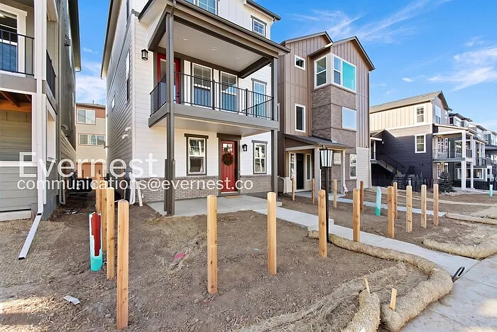 8970 Southurst St