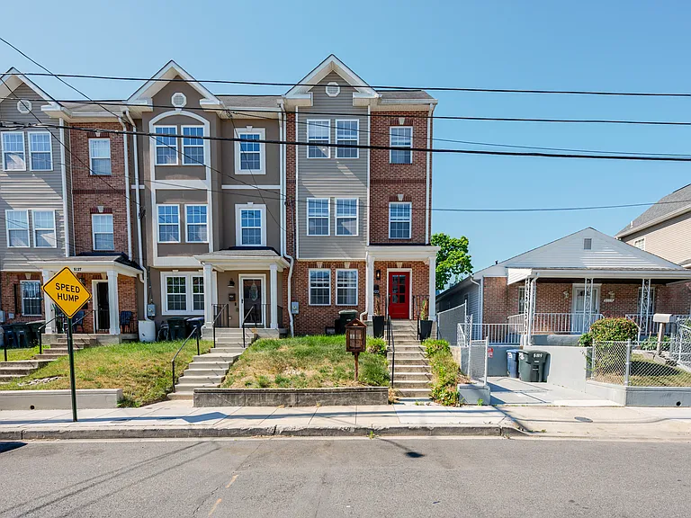 5123 D St SE — Photo 49