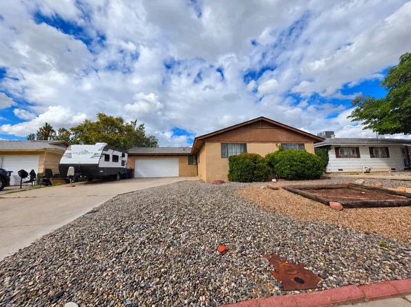 4217 Douglas Macarthur Rd NE, Albuquerque, NM 87110