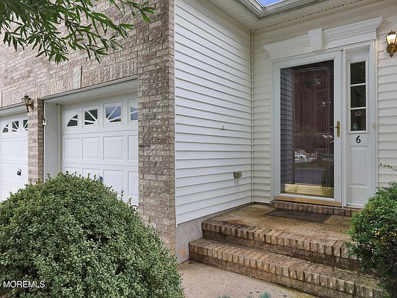 4th image of 6 Silver Maple Lane