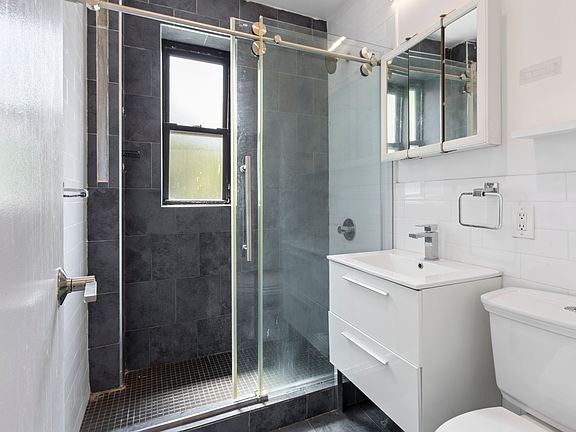 5th image of 166 E 104th St APT 8