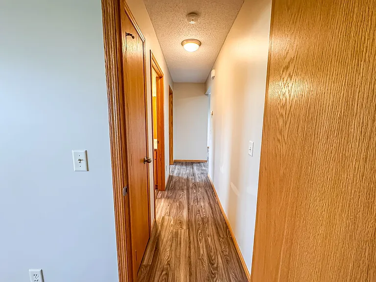 1560B Gunston Dr — Photo 13