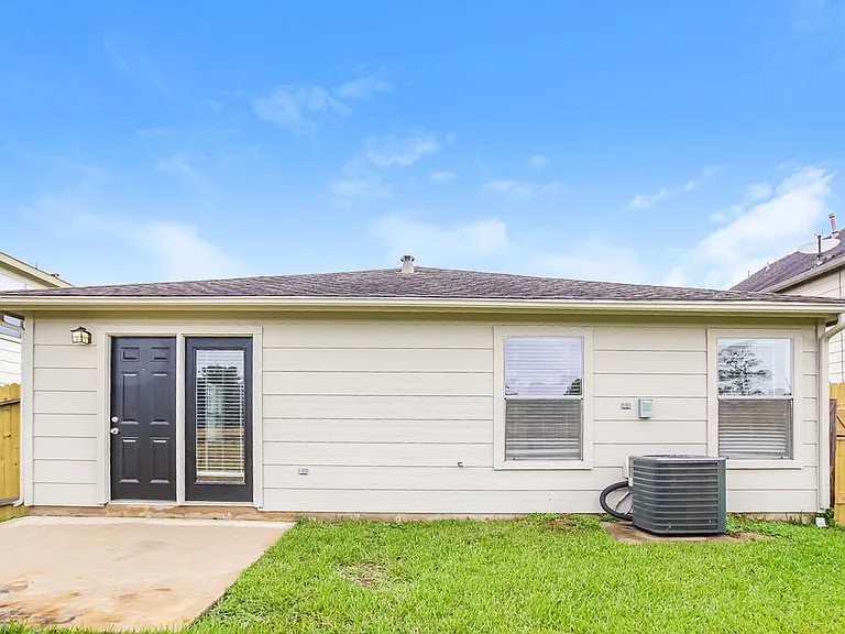 22831 Twisting Pine Dr — Photo 16