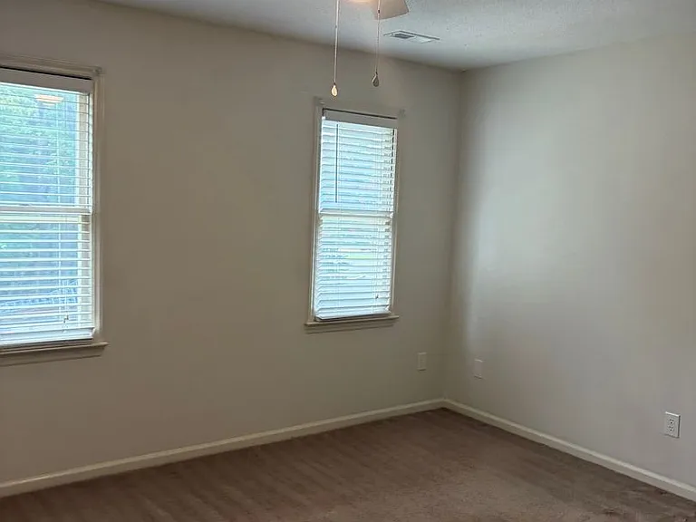 5668 Hamstead Xing — Photo 10