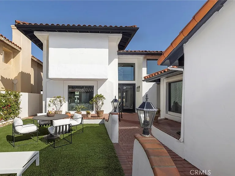 16572 Grimaud Ln — Photo 9