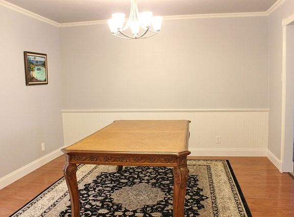 5th image of 2408 Glenwood Ln