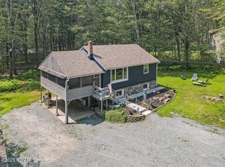 144 View Dr, Greentown, PA 18426