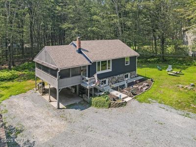 144 View Dr, Greentown, PA, 18426
