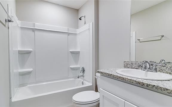 5th image of 2246 Savannah Lakes Dr