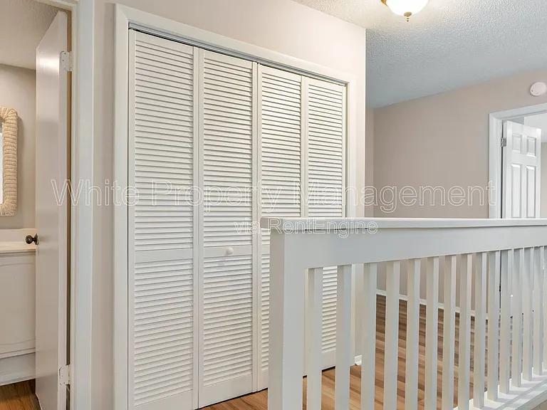 6927 Stonington Ln — Photo 14
