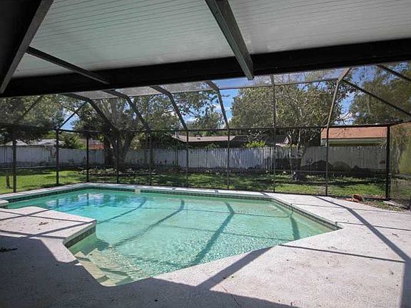 2nd image of 4209 Windtree Dr
