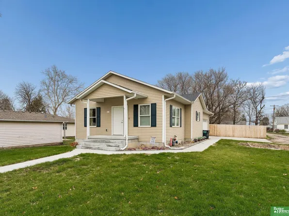 317 N 11th St, Tekamah, NE 68061