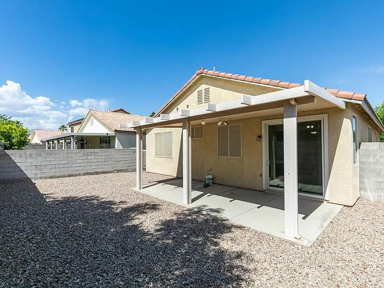 5647 Indian Springs St — Photo 31
