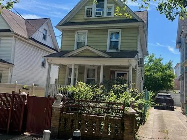 8424 109th Street, Richmond Hill, NY 11418