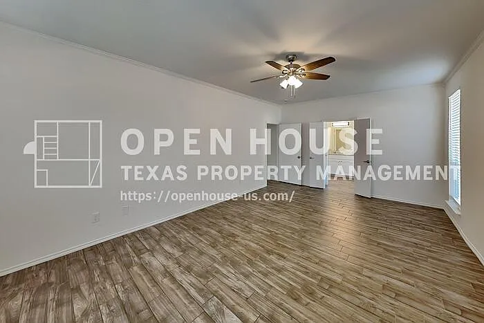 828 Pebblecreek Dr — Photo 18