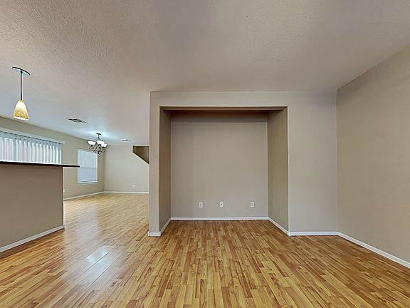 5th image of 540 Shewsbury Ave