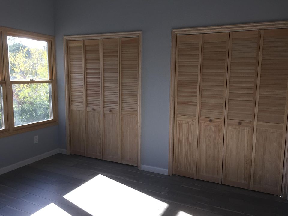 Master Bed. Closets