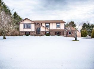 1279 Saddle Dr, Nazareth, PA 18064
