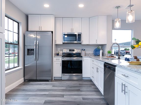 4th image of 2463 TOWNSQUARE Drive