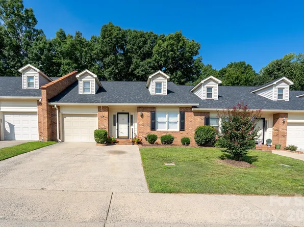 566 Camrose Cir NE, Concord, NC 28025