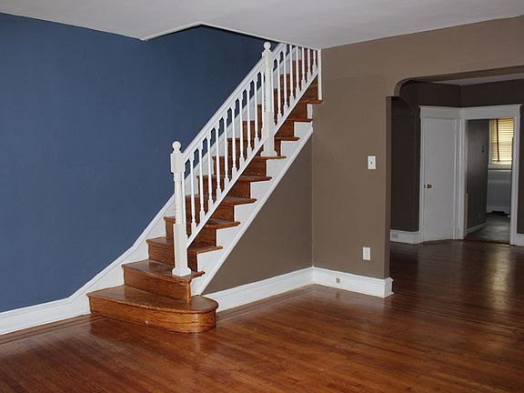 4th image of 5888 Henry Ave