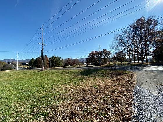 4th image of E Lamar Alexander Pkwy