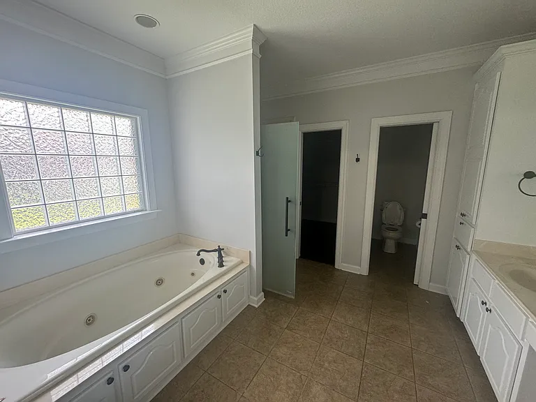 203 Eton Dr — Photo 10