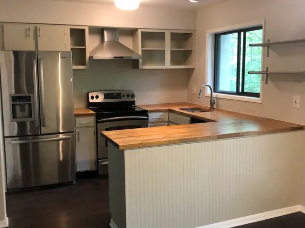 2230 Coppersmith Sq, Reston, VA 20191