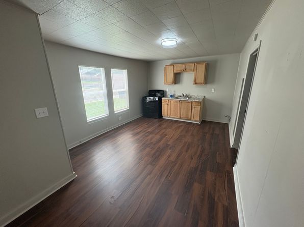 309 S Oak St #309