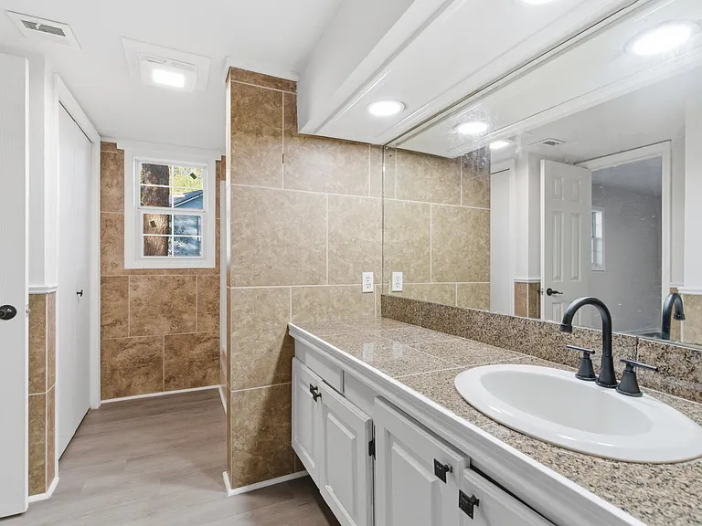 452 Scenic Dr — Photo 12