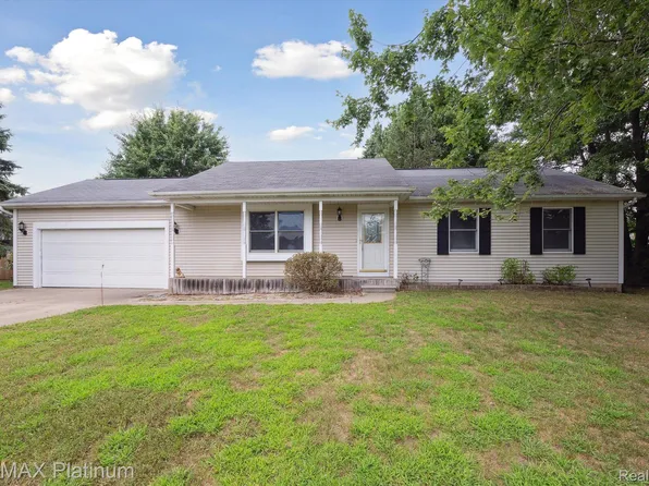 12835 Julmar Dr, Byron, MI 48418