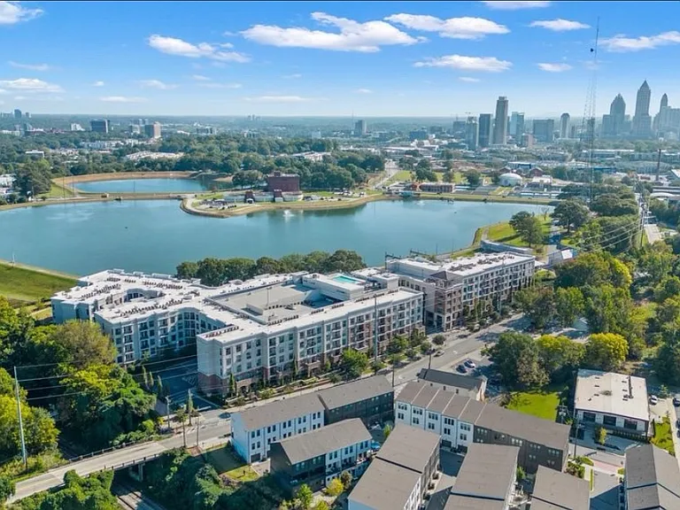915 Spencer Ave — Photo 26