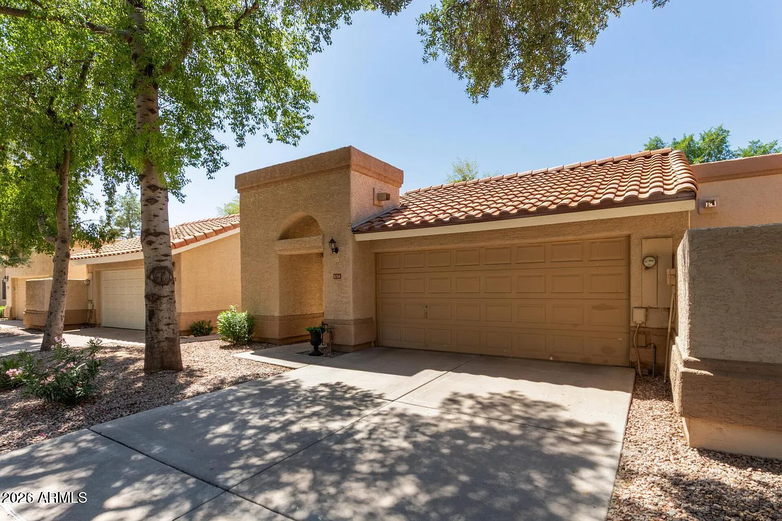 2 bed, 2.0 bath, 1073 sqft, $2,100 — Photo 2